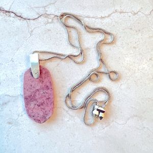 Kendra Scott Pink pendant necklace